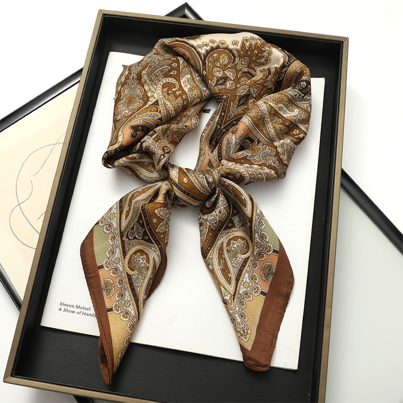 Bohemian Style Print Luxury Br - Scarf Silk Square recensie en prijs
