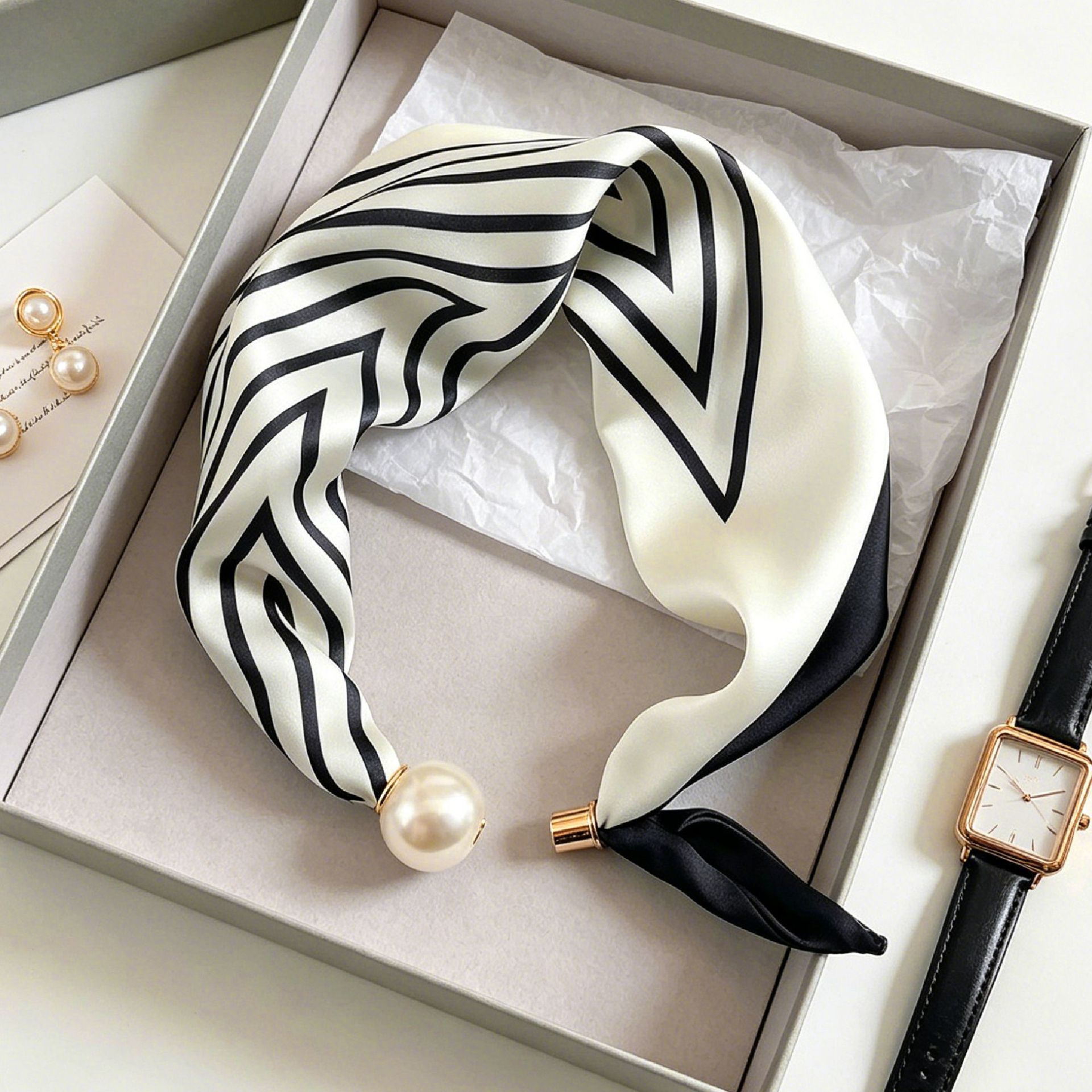 Elegant Chic Pearl Stripe Scar - Ascot Neck Scarf recensie en prijs