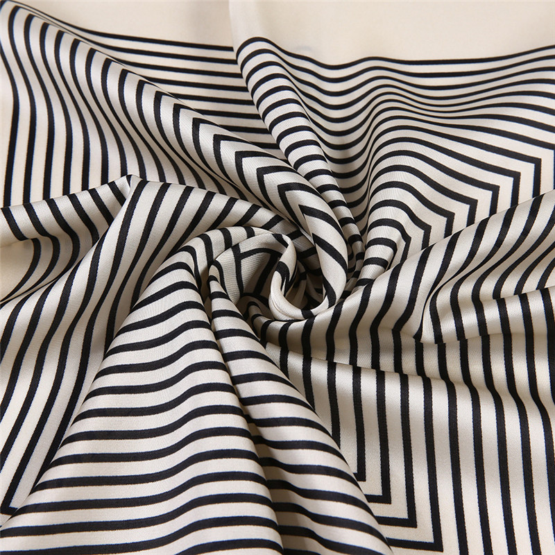 Fringe Frame Square Scarves Ba - Silk Tie Striped recensie en prijs